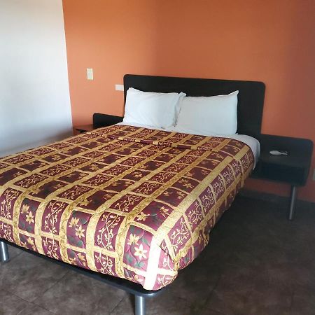 High Desert Inn Hesperia Extérieur photo