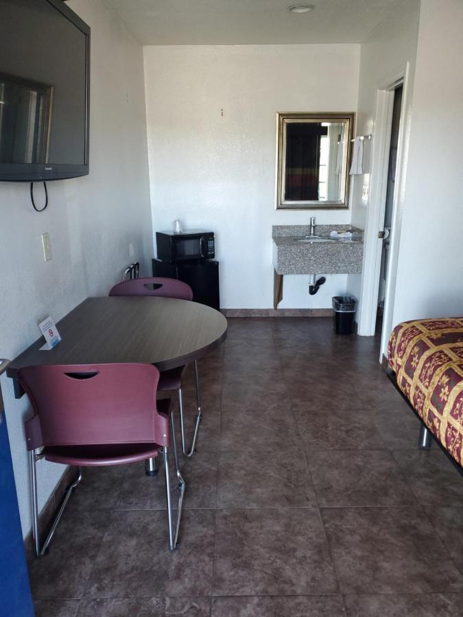 High Desert Inn Hesperia Extérieur photo